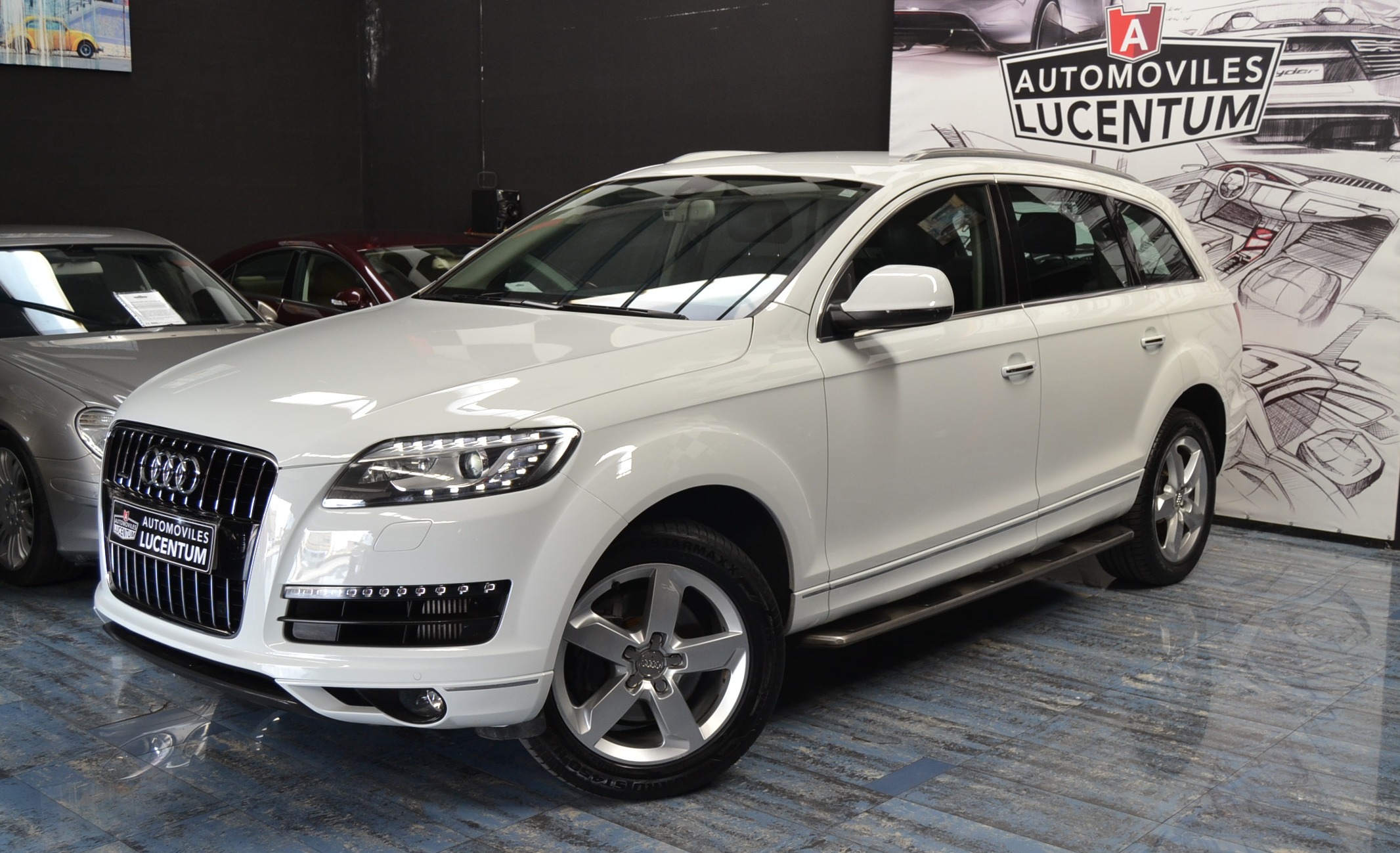 Audi q7 7 мест